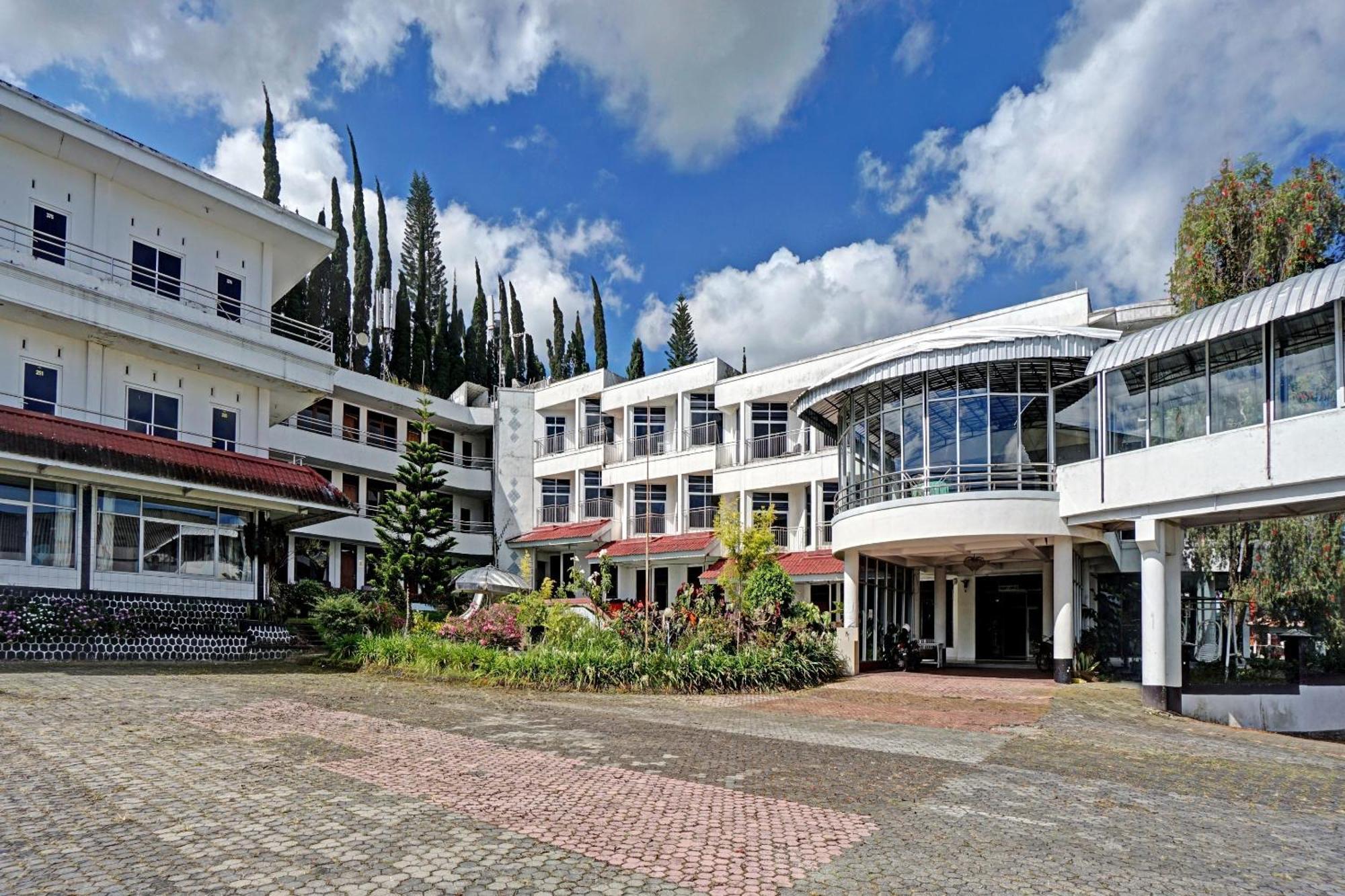 Oyo 90028 Hotel Victory Batu  Exteriör bild