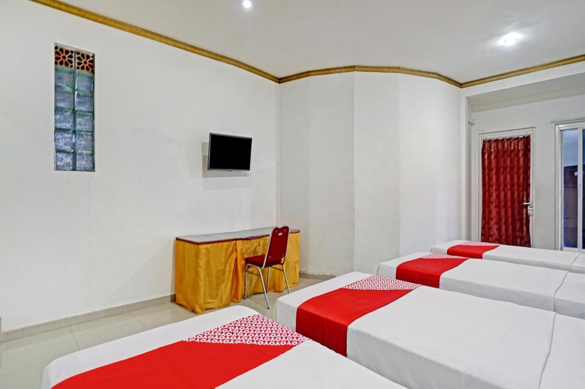 Oyo 90028 Hotel Victory Batu  Exteriör bild